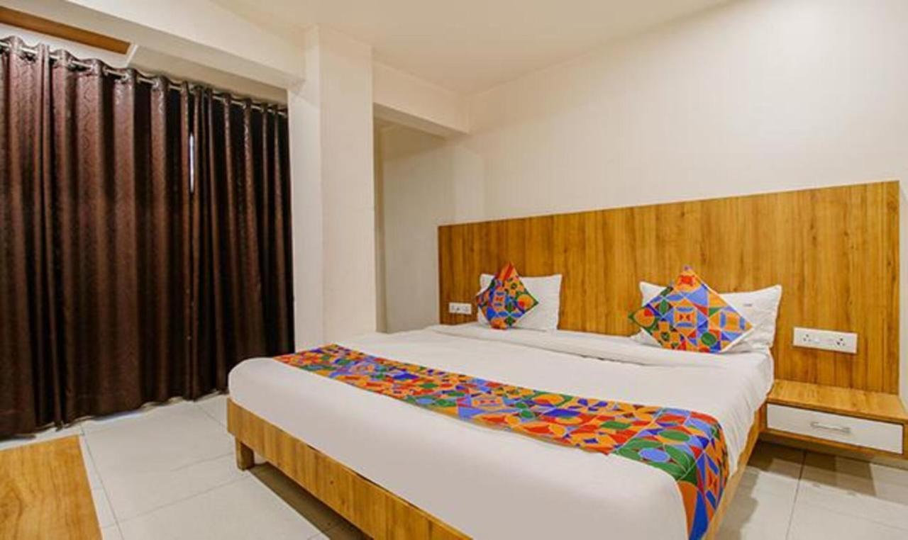 Fabexpress Sunshine Regency Hotell Bhopal Exteriör bild